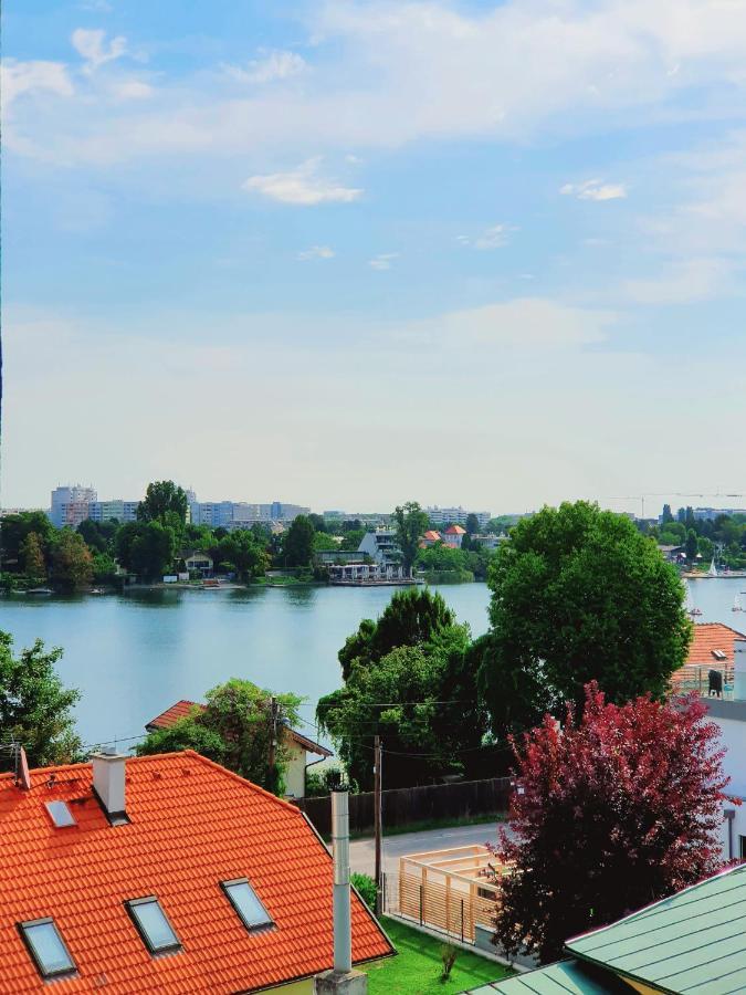 Near Lake Two Bedroom Fully Furnished Apartment Bécs Kültér fotó