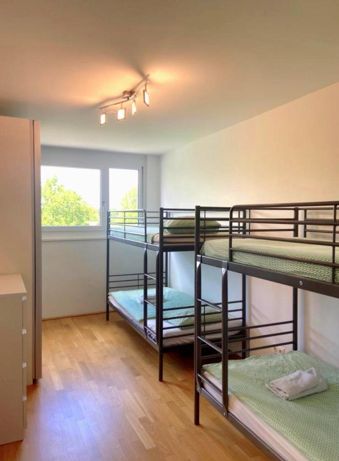 Near Lake Two Bedroom Fully Furnished Apartment Bécs Kültér fotó